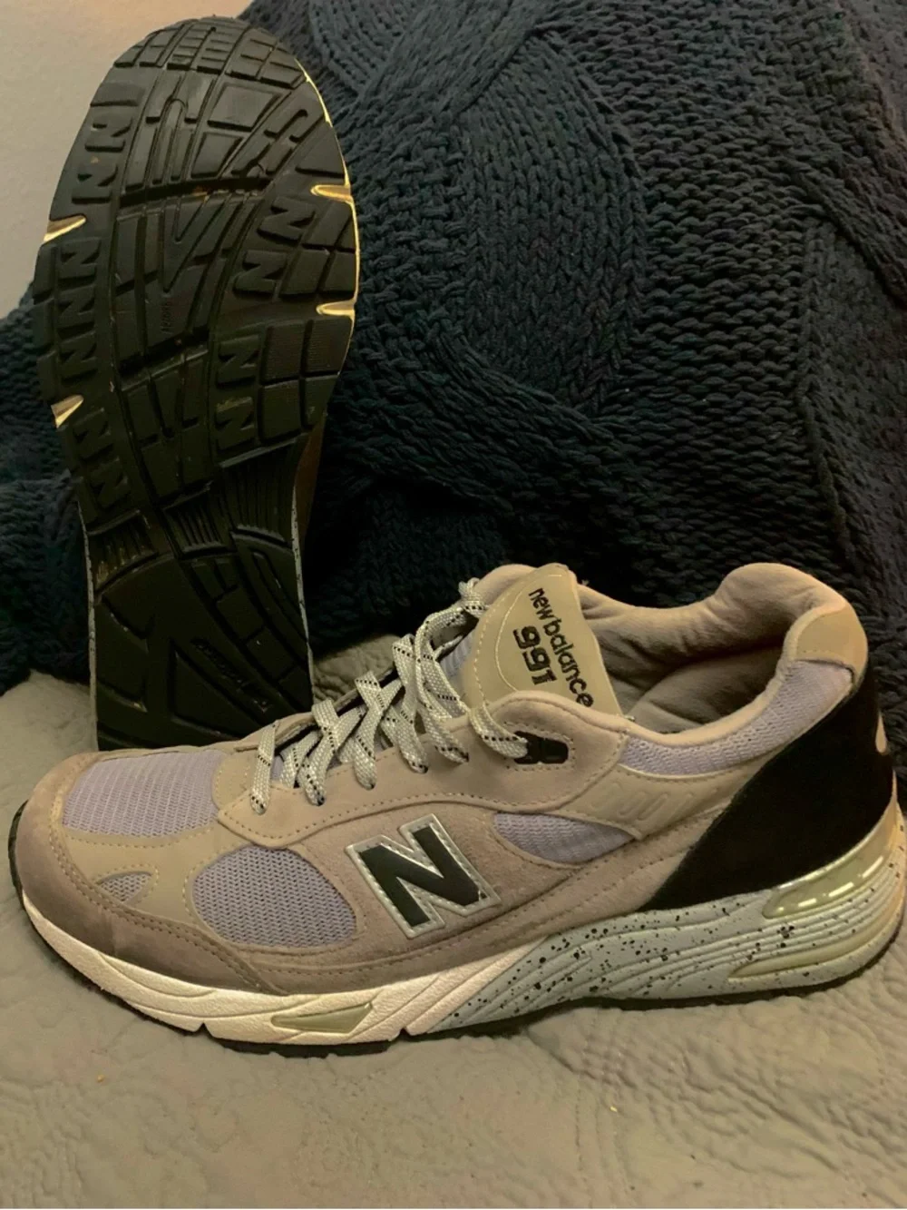 New Balance 991 Light Gray & White Athletic Sneakers - Picture 5 of 10